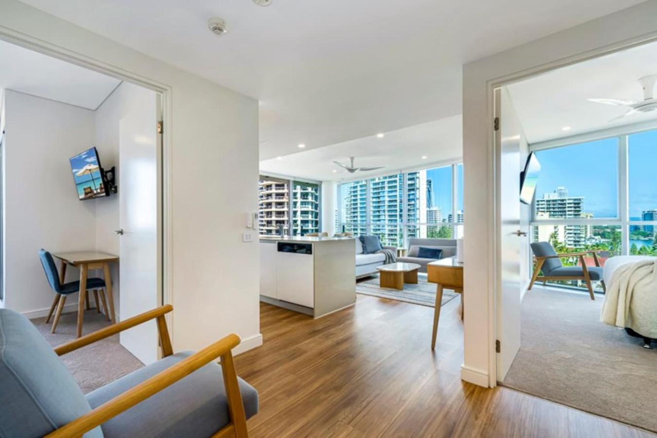 Apartment Surfers Paradise 2 Bed Great Views Pool