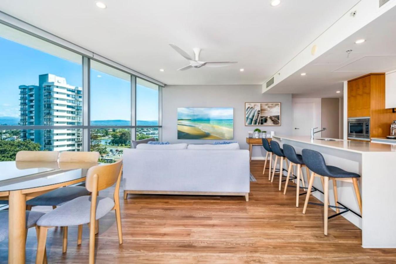 Apartment Surfers Paradise 2 Bed Great Views Pool